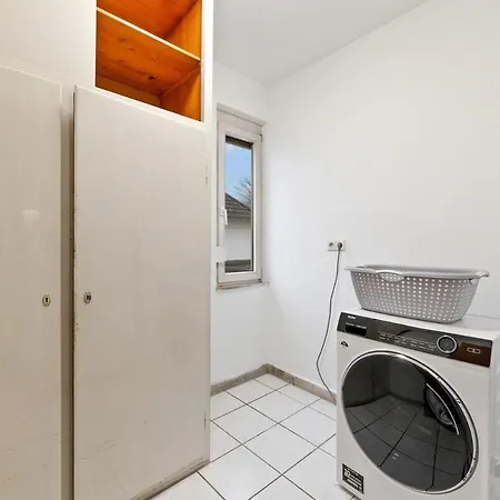 Apartment Of01 Grosse - 3 Schlafzimmer Mit 8 Einzelbetten - Ls Crewcomfort - Weitere Unterkuenfte Fuer Monteure Und Handwerker Verfuegbar *